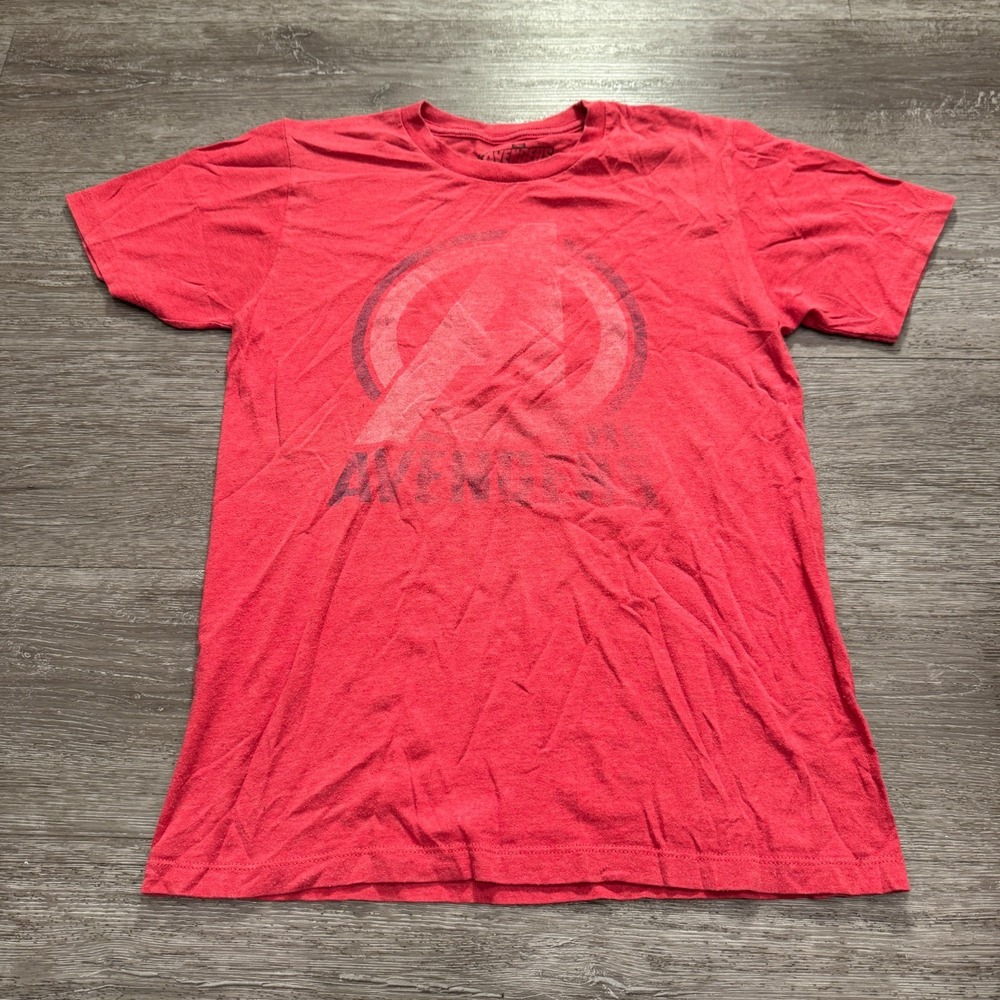 VINTAGE Marvel Avengers Shirt Adult Small Pink Marvel Logo Crew Neck Tee Casual